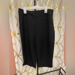 Women’s Salon Studio Black Dress Capris